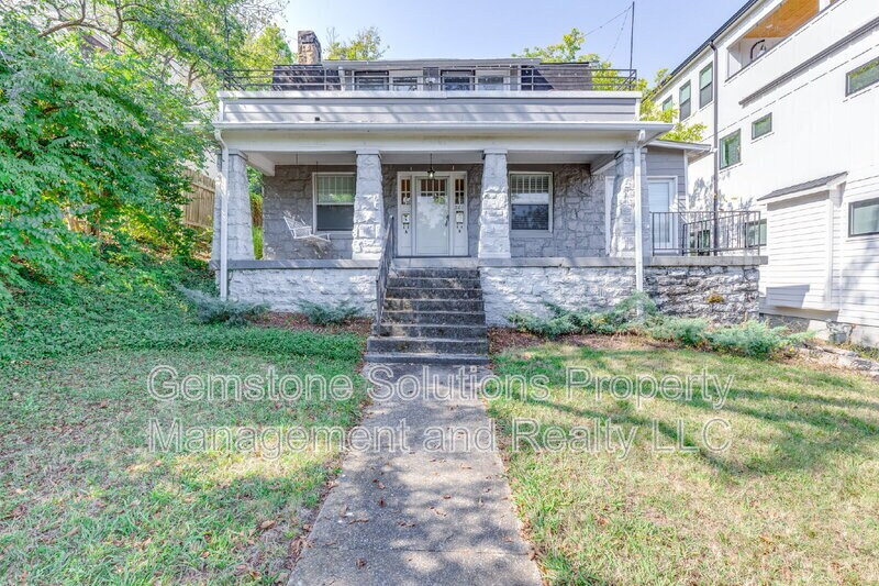 201 32nd Ave S in Nashville, TN - Building Photo