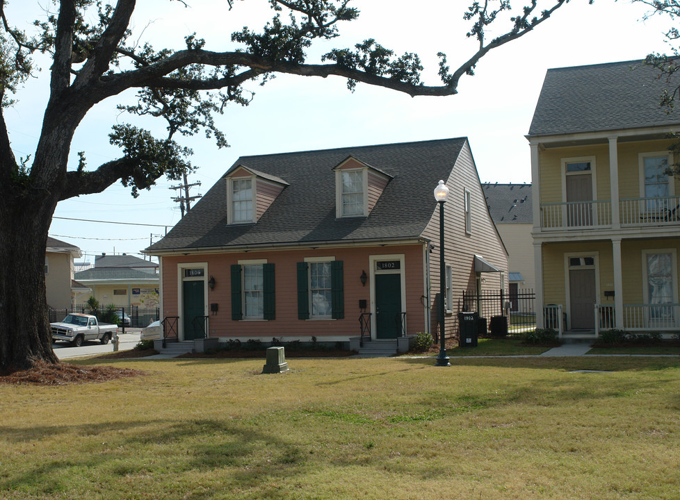 1800 Annunciation St in New Orleans, LA - Building Photo