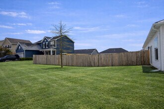 344 E Stratford Ave in Cortland, IL - Building Photo - Building Photo