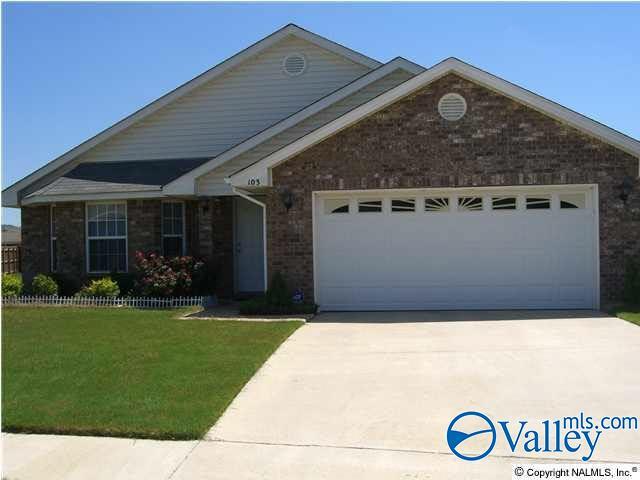103 Zeona Ct SW in Huntsville, AL - Foto de edificio