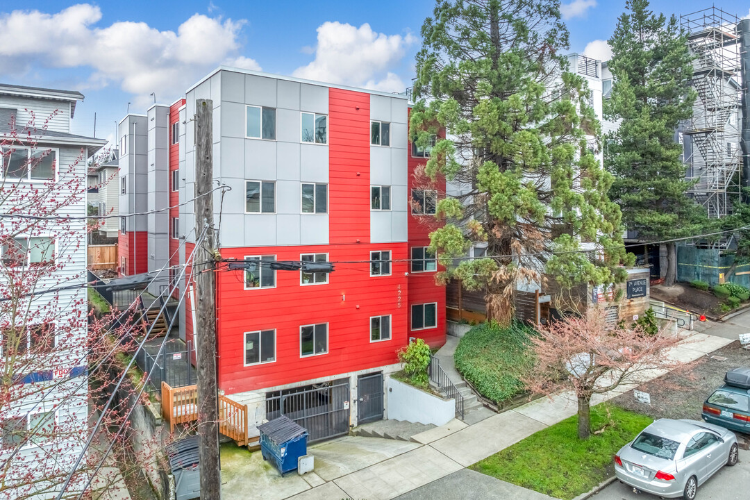 A&T Investments in Seattle, WA - Building Photo