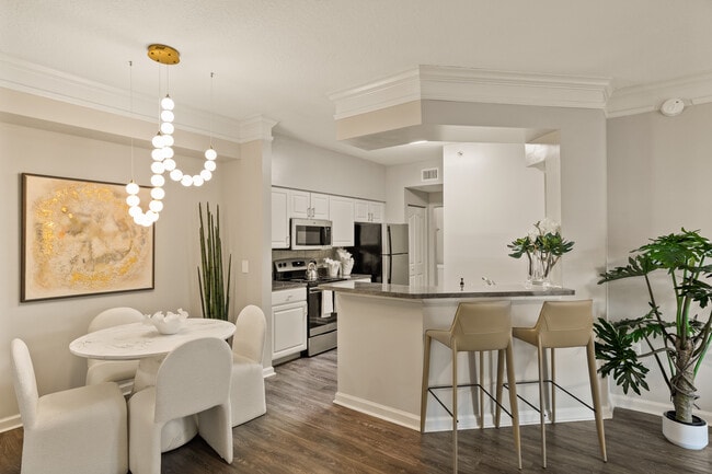 VISTA LAGO in West Palm Beach, FL - Building Photo - Interior Photo