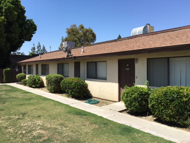 7000-7008 Ming Ave in Bakersfield, CA - Building Photo - Building Photo