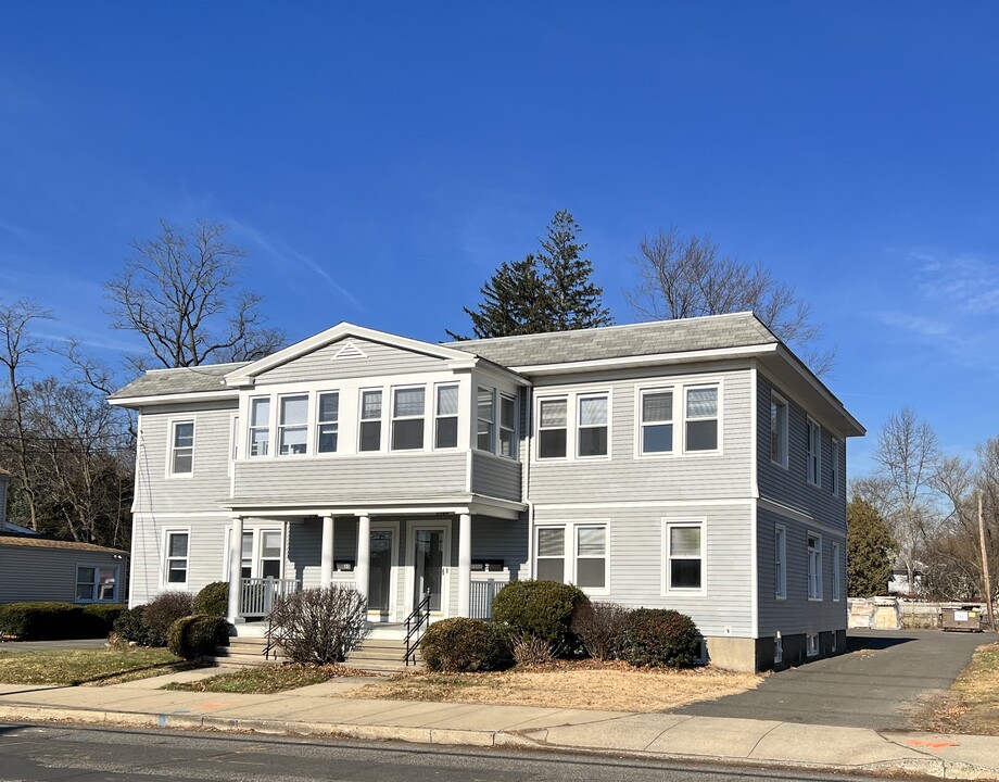 82 Cherry St in Milford, CT - Building Photo