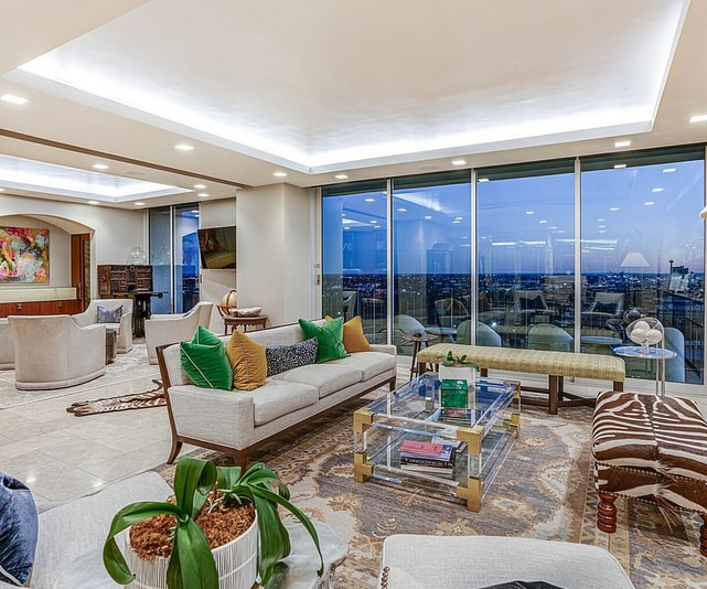 property at 700 E Hildebrand Ave