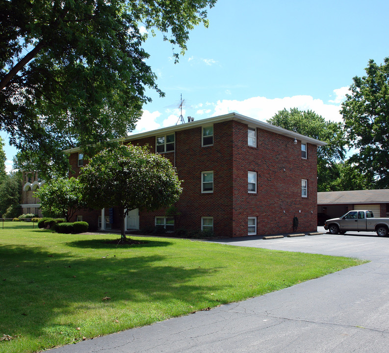 2180 Reeves Rd in Warren, OH - Building Photo