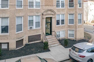 7-19 Mount Hood Rd in Brighton, MA - Building Photo - Building Photo