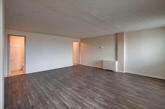 2225 Buchtel Blvd, Unit 211 in Denver, CO - Building Photo - Building Photo