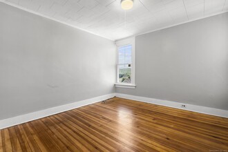 482 West St in Bristol, CT - Building Photo - Building Photo
