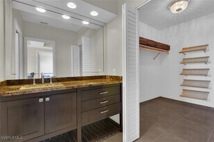 2000 Royal Marco Way in Marco Island, FL - Building Photo