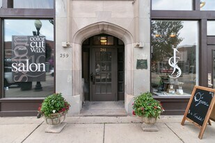 259 W Nine Mile Rd in Ferndale, MI - Building Photo