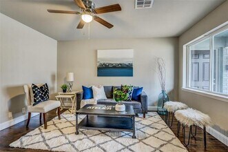 808 Barnes St in McKinney, TX - Building Photo - Building Photo