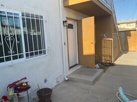 12520 Oxford Ave, Unit B in Hawthorne, CA - Building Photo