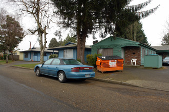 Gateway Haven Apartments in Portland, OR - Building Photo - Building Photo