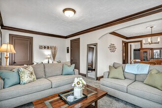817 Bell Ave, Unit Upper in Sheboygan, WI - Foto de edificio - Building Photo