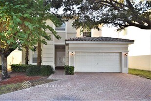 117 Palm Cir in Lake Worth Beach, FL - Building Photo