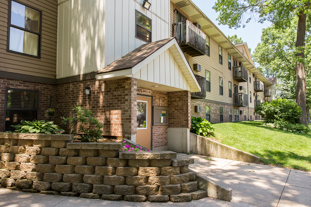 Peppercorn Apartments in Wyoming, MI - Building Photo