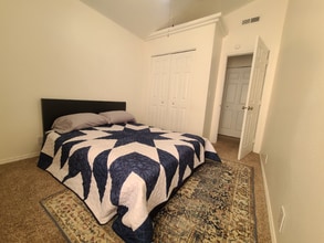 991 N 2100 W in Saint George, UT - Foto de edificio - Building Photo