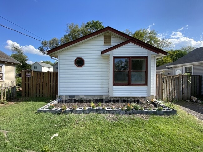 property at 227 Bend Farm Rd