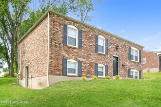 3208 Cabinwood Dr in Louisville, KY - Building Photo - Building Photo
