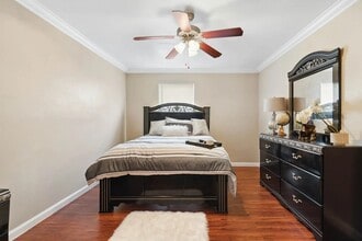 12707 Bellaire Blvd in Houston, TX - Building Photo - Building Photo