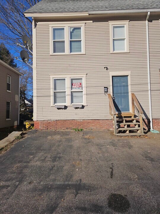 119 Franklin St in Franklin, NH - Building Photo