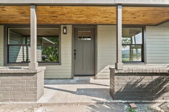 6527 Beekman Rd in Houston, TX - Building Photo - Building Photo