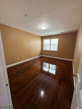 25 Cottage St in Newark, NJ - Building Photo - Building Photo