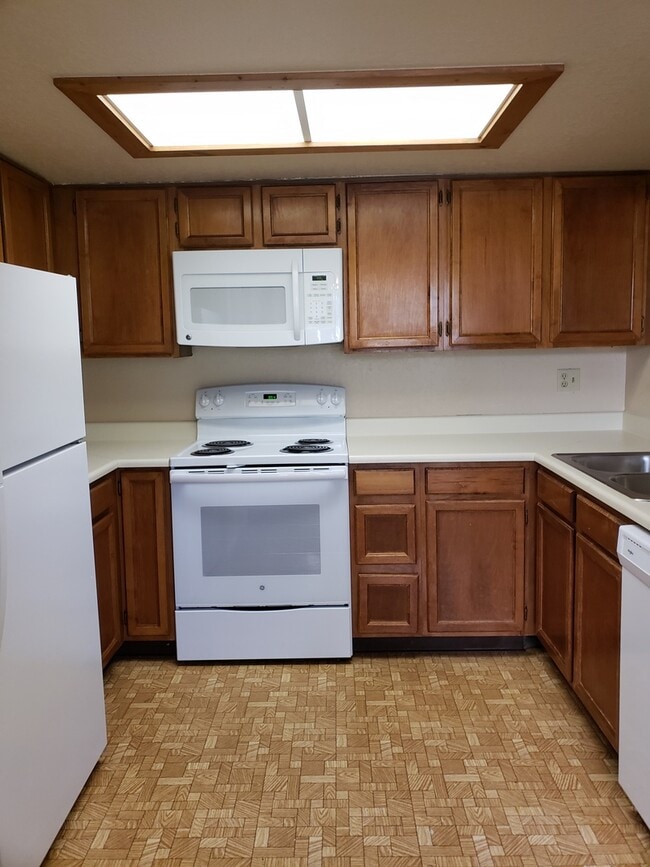 property at 6076 Gunbarrel Ave