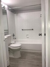 17 Keswick A in Deerfield Beach, FL - Building Photo - Building Photo