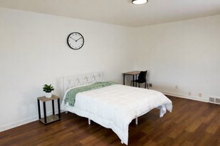 1711 S 1300 E in Salt Lake City, UT - Building Photo