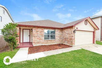8011 Chestnut Barr Dr in Converse, TX - Building Photo - Building Photo