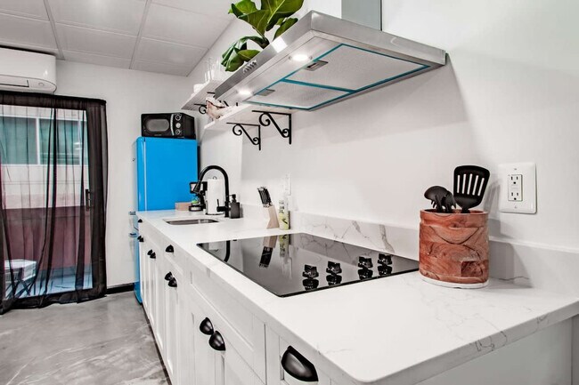 1020 16th St NW in Washington, DC - Building Photo - Building Photo
