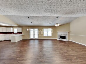 4160 Lenox Park Dr in Buford, GA - Foto de edificio - Building Photo