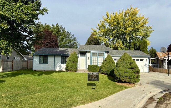 1815 Lion Ct in Nampa, ID - Building Photo - Building Photo