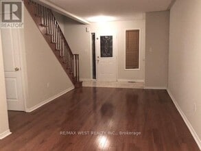 85 Dells Crescent in Brampton, ON - Building Photo - Building Photo