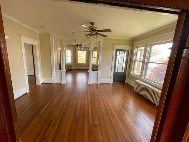 250 Central Ave, Unit 2 in New Bedford, MA - Building Photo - Building Photo