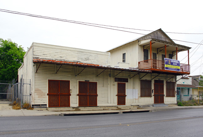 1807 Guadalupe St in San Antonio, TX - Building Photo - Building Photo