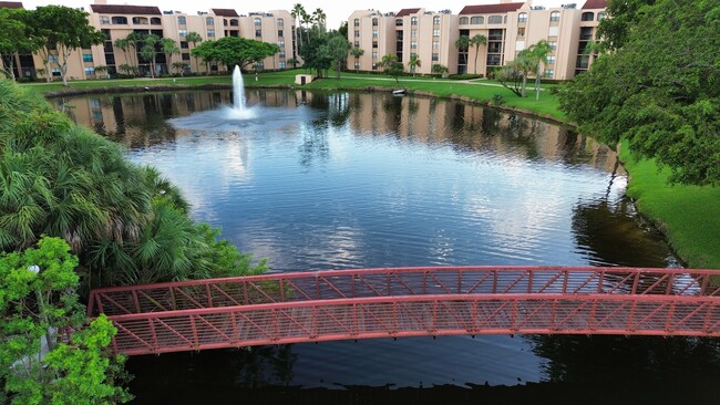 property at 750 Egret Cir
