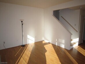 2 Birchwood Rd in Bedminster, NJ - Building Photo - Building Photo