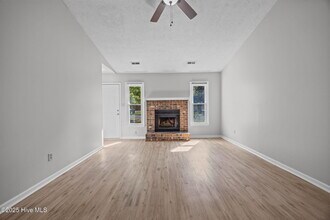 108 Corey Cir in Jacksonville, NC - Building Photo - Building Photo