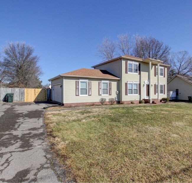 1105 Bark Ridge Cir in Hopkinsville, KY - Building Photo - Building Photo