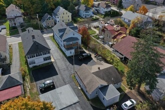 61 North St, Unit B in Southbridge, MA - Foto de edificio - Building Photo