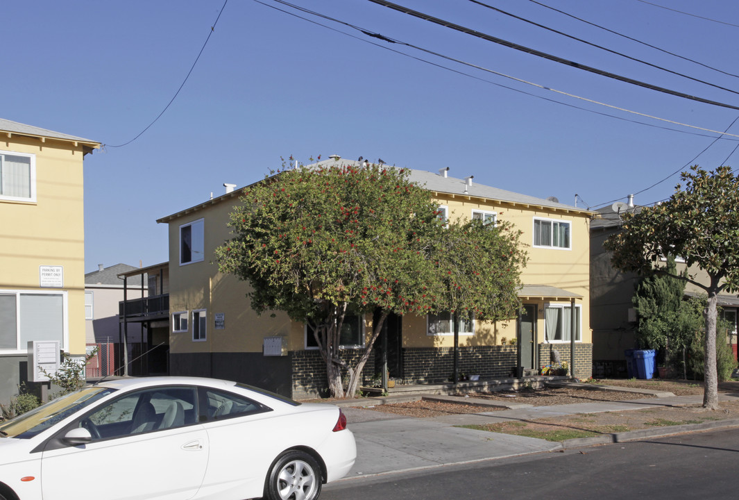 635 Laurel St in Redwood City, CA - Foto de edificio