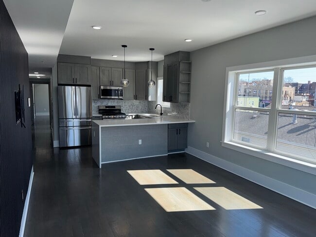 76 Corbin Ave in Jersey City, NJ - Building Photo - Building Photo