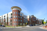 Quantum on West Call in Tallahassee, FL - Foto de edificio - Building Photo