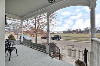 1344 Oak St in Columbus, OH - Building Photo - Building Photo
