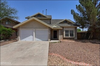 695 Bluff Canyon Cir in El Paso, TX - Building Photo - Building Photo