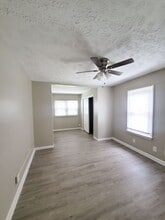 1911 Brentnell Ave in Columbus, OH - Building Photo - Building Photo