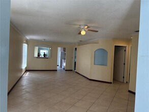 3524 Chinaberry Ln in Sarasota, FL - Building Photo - Building Photo